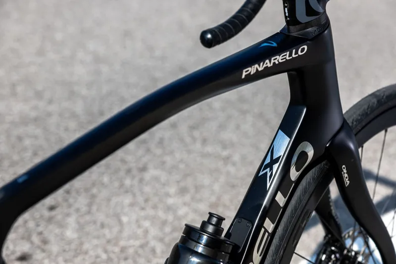 Pinarello 2024 X5 Disc 105 Di2 Road Bike in Xolo Black -3