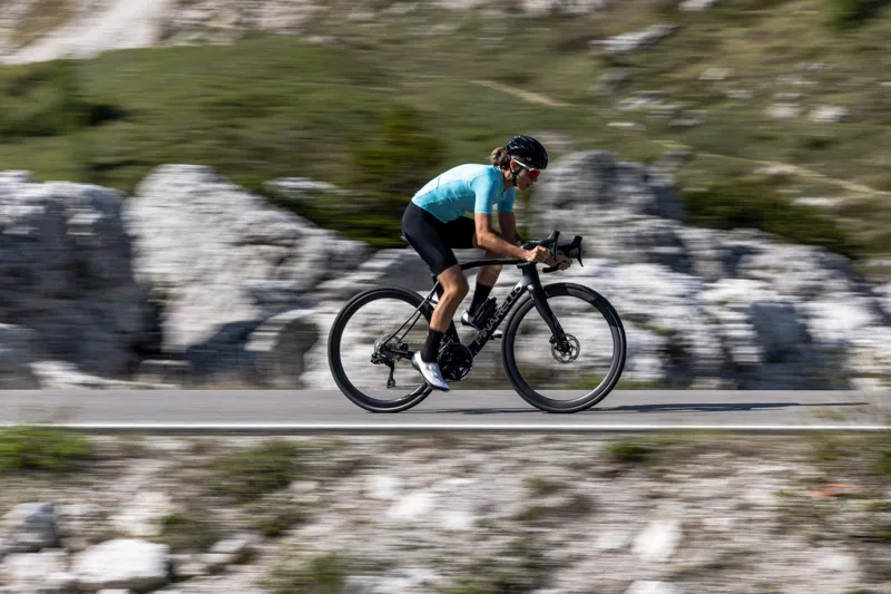 Pinarello 2024 X5 Disc 105 Di2 Road Bike in Xolo Black -6