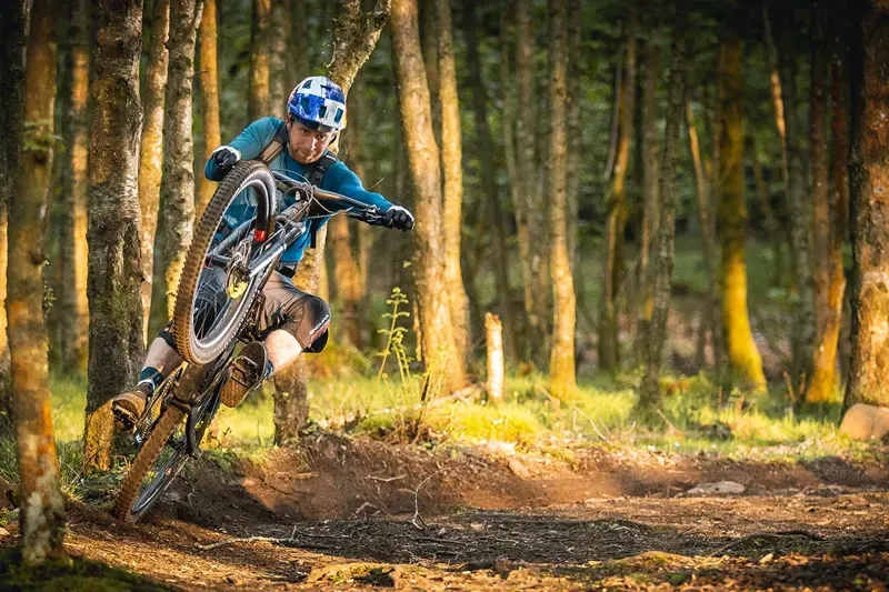 Endura MT500 Lite Knee Pad in Black-6