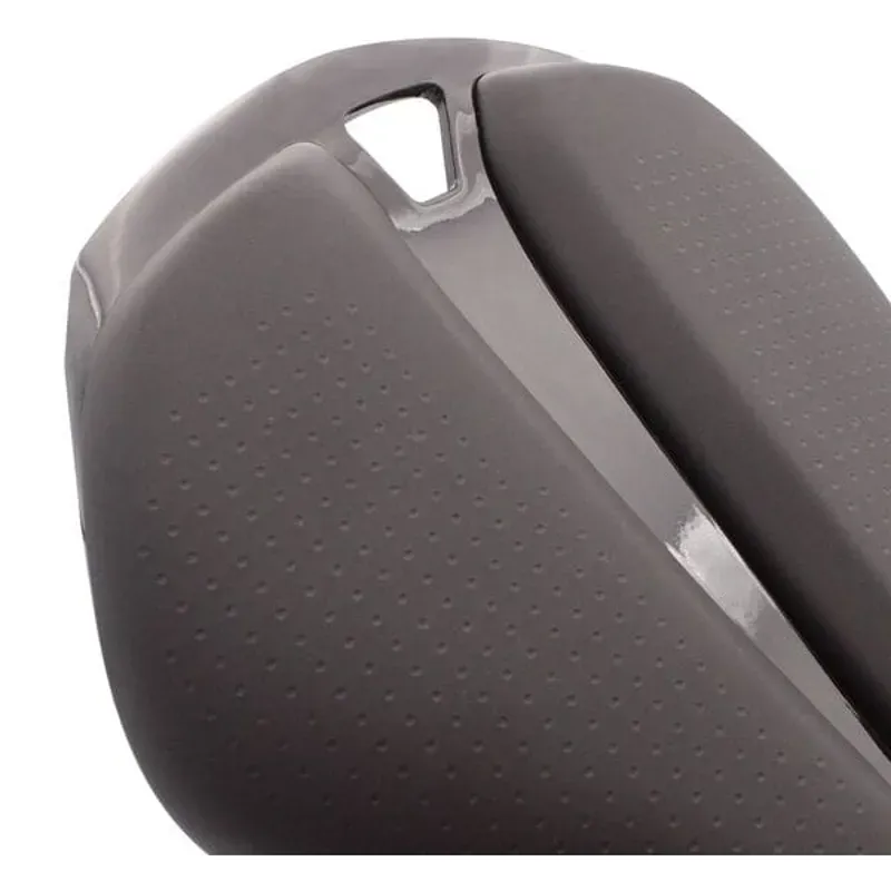 Madison Flux Aero 142x242mm Short Alloy Ti Rail Saddle in Black-3