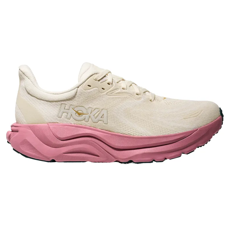 Hoka Women's Arahi 8 Running Shoes in Alabaster / Lingonberry