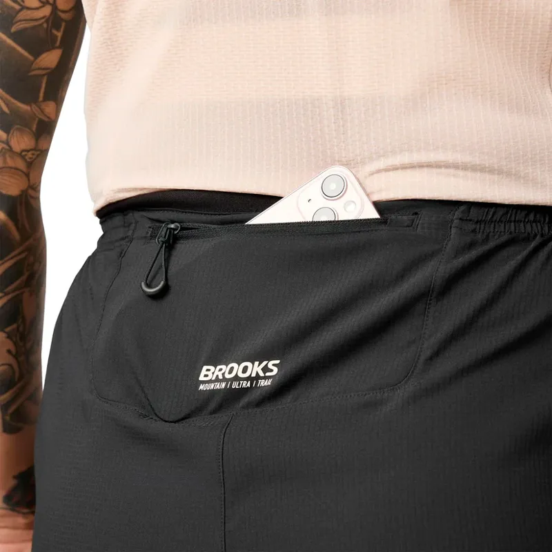 Brooks Women's Cascadia 2-in-1 Trail Running Shorts in Black-2