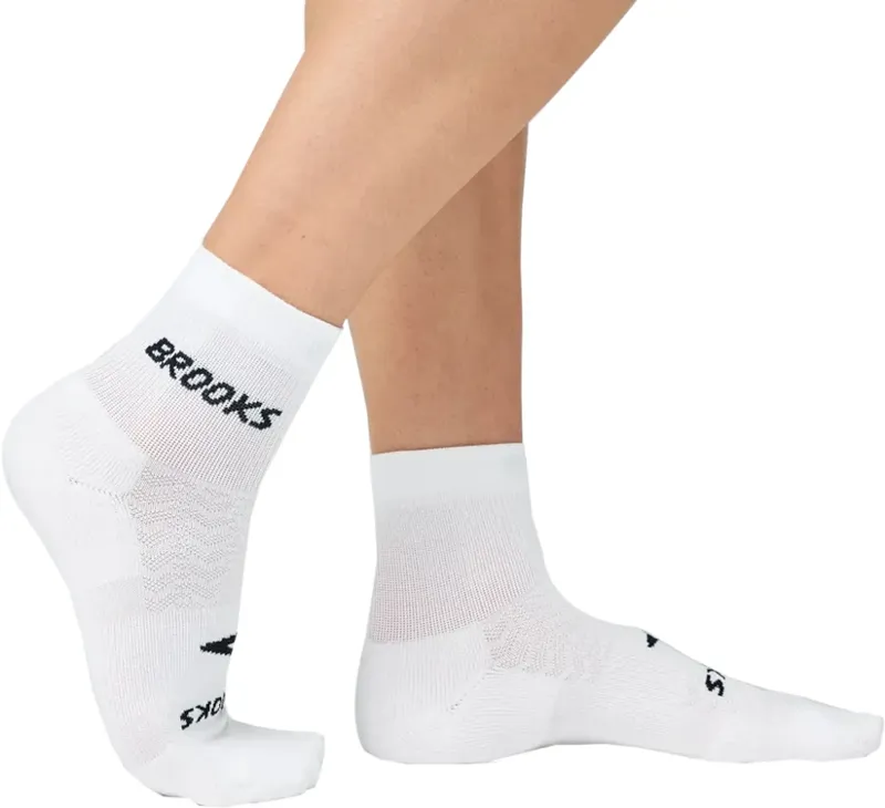 Brooks Run In Quarter Running Socks in 3 Pack White-2
