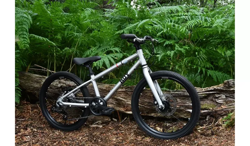Hoy Pentland 26 Junior Kids Bike with Disc Brakes in Silver-1