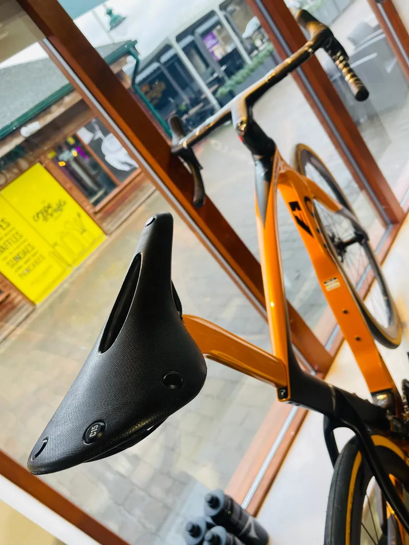 Pinarello Dogma F 56cm Ultegra Custom Build Road Bike - Electro Orange-3