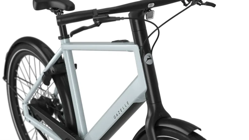 Gazelle Curb C1 HRB High - Step 360 Wh eBike in Platinum White Gloss-4