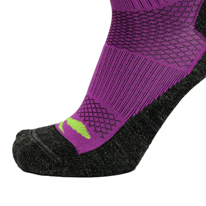 Brooks High Point Crew Sock for Running in Fuschia/Nightlife-1