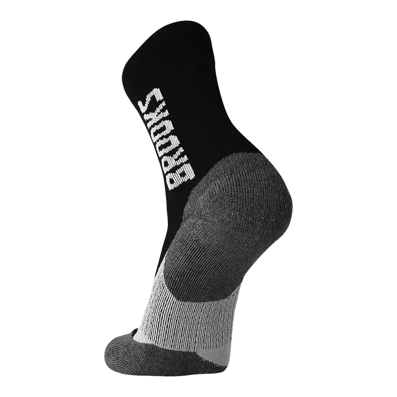 Brooks Crew Running Socks in Black/BR Crew-4