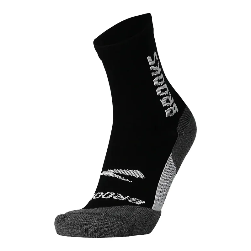 Brooks Crew Running Socks in Black/BR Crew