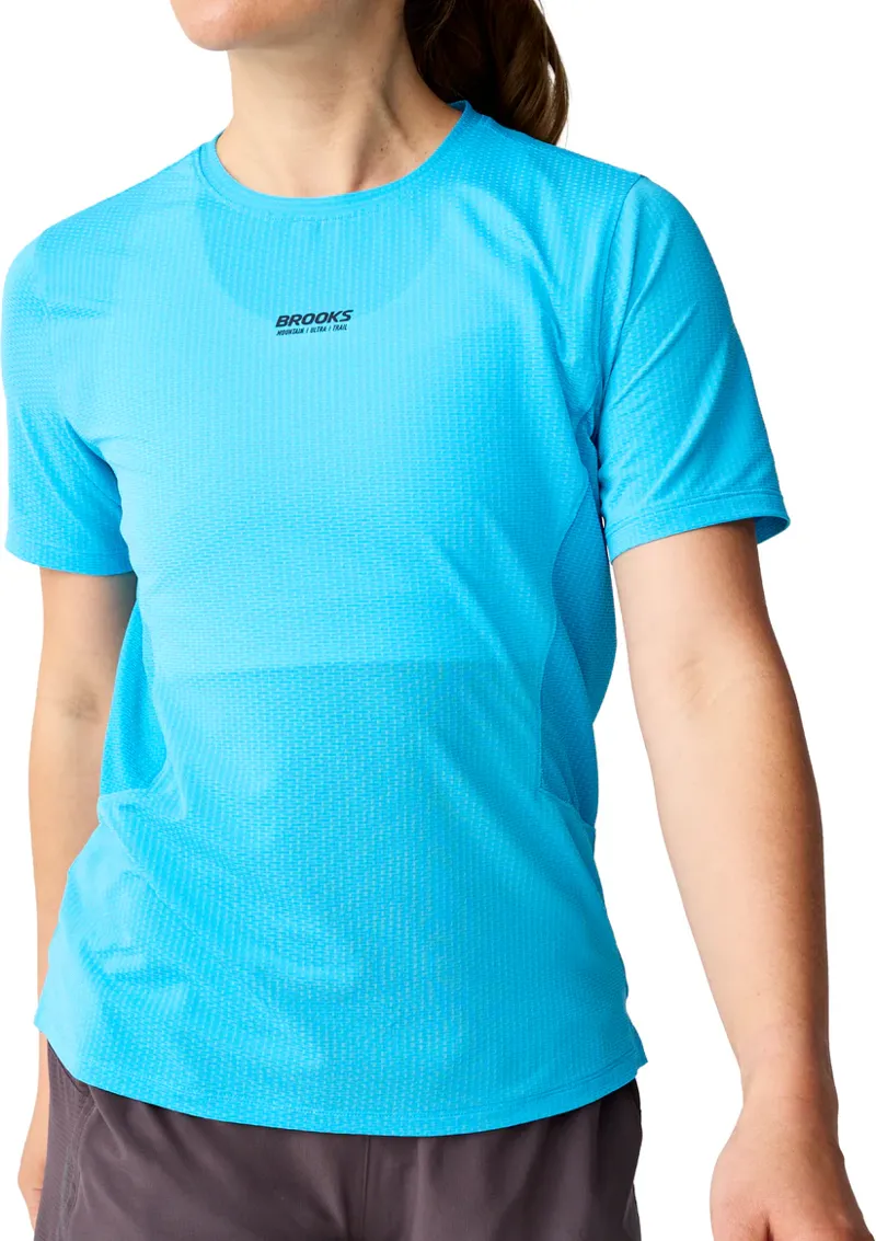 Brooks Women's High Point 2.0 Running Top in Blazing Blue/Atomic Blue