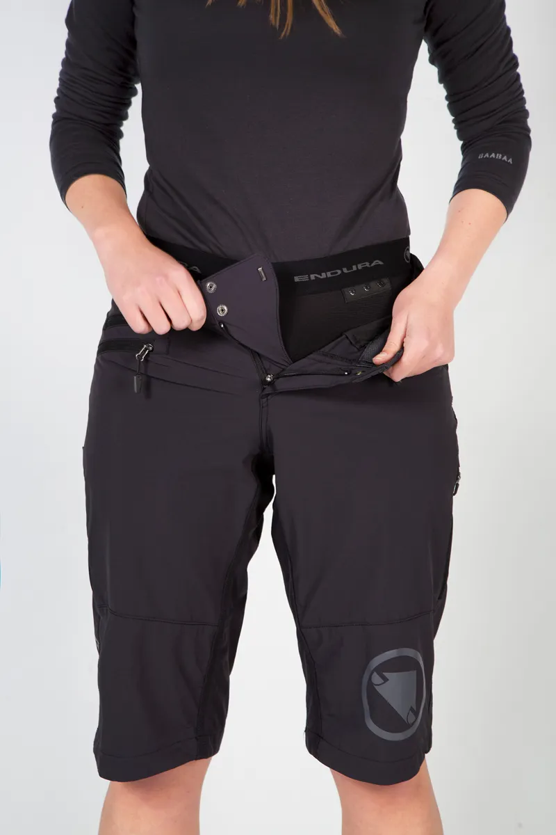 Endura Women's Padded Clickfast Trade Liner in Black -2