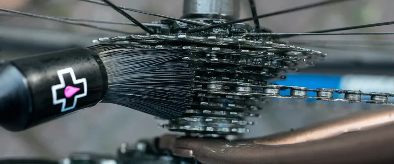 Muc-Off Drivetrain Detailing Brush For Cleaning Bikes -1