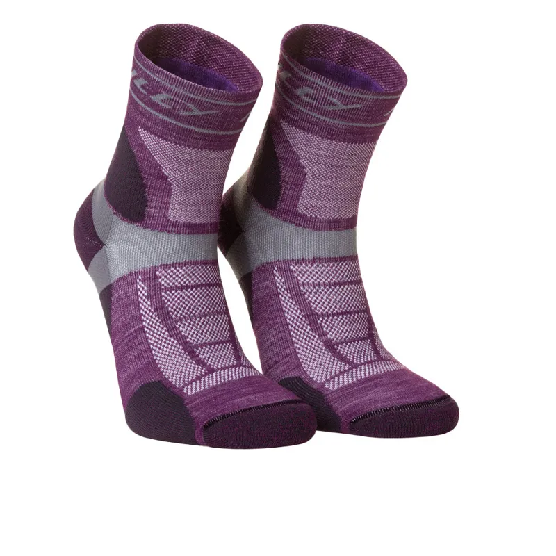 Hilly Trail Anklet Socks in Blackberry/Grey