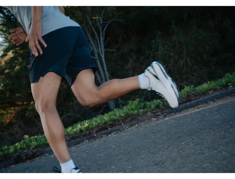 Topo Athletic Men's Atmos Running Shoes in Bone/Black -2