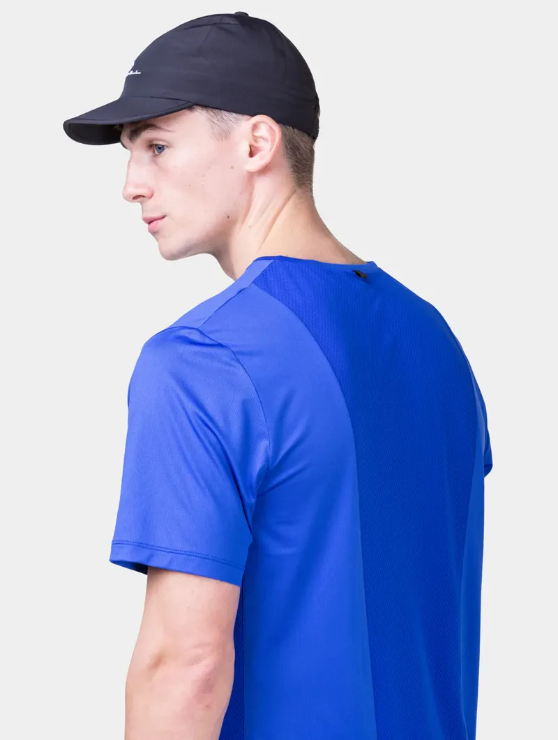Ronhill Running Cap in All Black-2