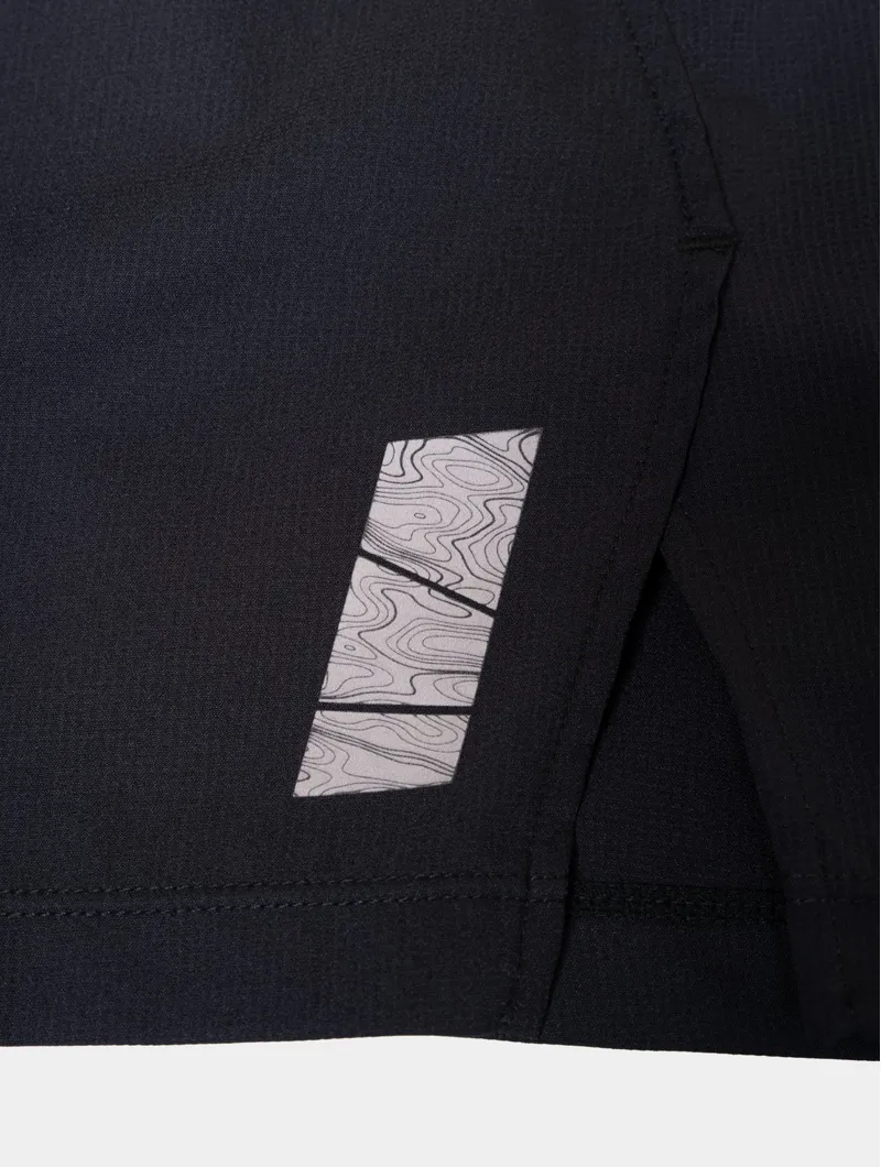 RonHill Men's Tech All-Terrain 5 Inch Running Shorts in All Black-4