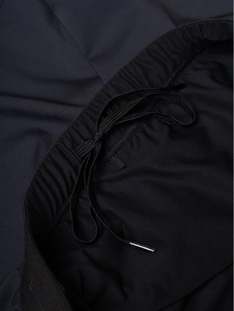 RonHill Men's Tech All-Terrain 5 Inch Running Shorts in All Black-2