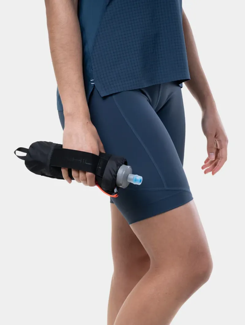 Ronhill Runner's Soft Flask with Sleeve in Black/Ronhill Red-5