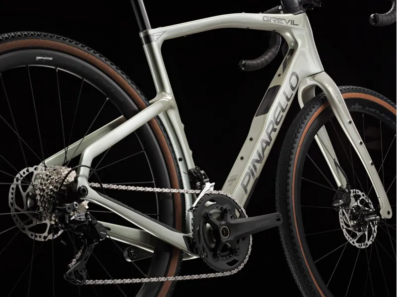 Pinarello Grevil F1 Shimano GRX 610 Gravel Bike in Comet Silver - 53CM-4