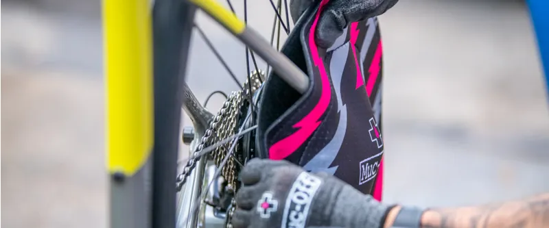 Muc-Off Disc Brake Protective Covers in Bolt -1