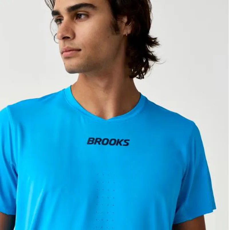 Brooks Men's Dash Cooling Short Sleeve Running T-Shirt in Cyber Blue-2
