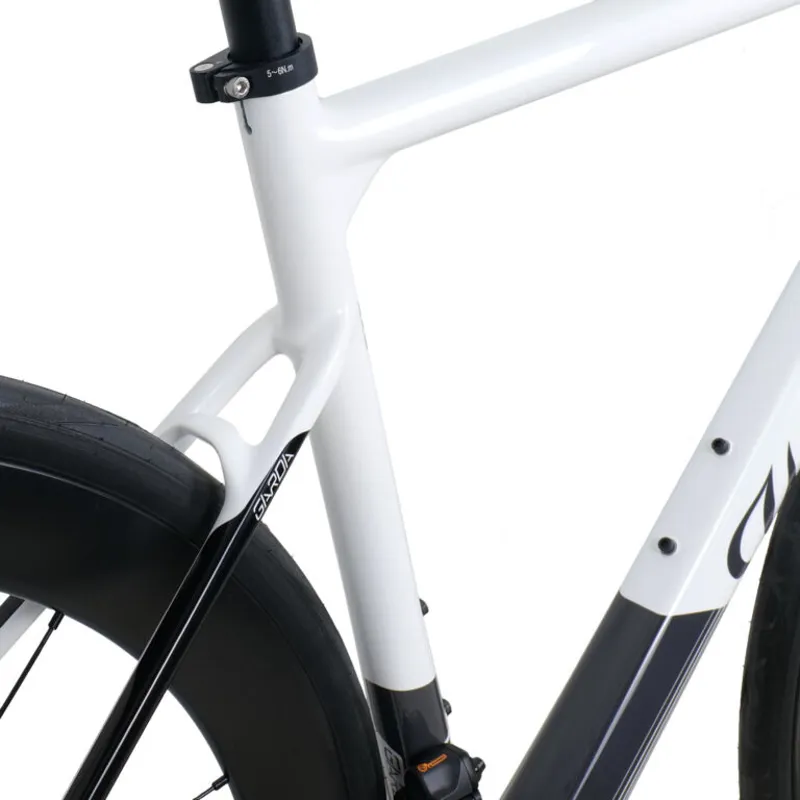 Wilier Garda 105 Di2 SWR Road Bike in White Black-2