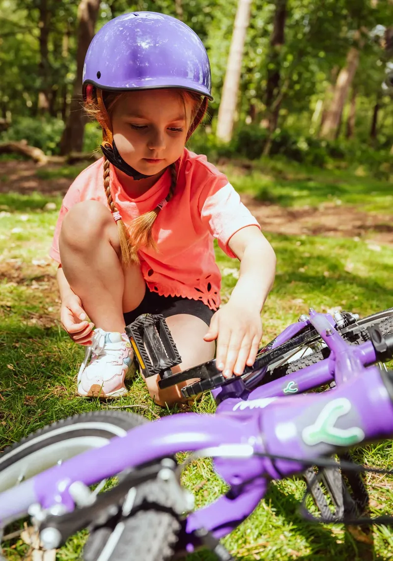 Yomo Kids Cycling Helmet in Glossy Purple-1