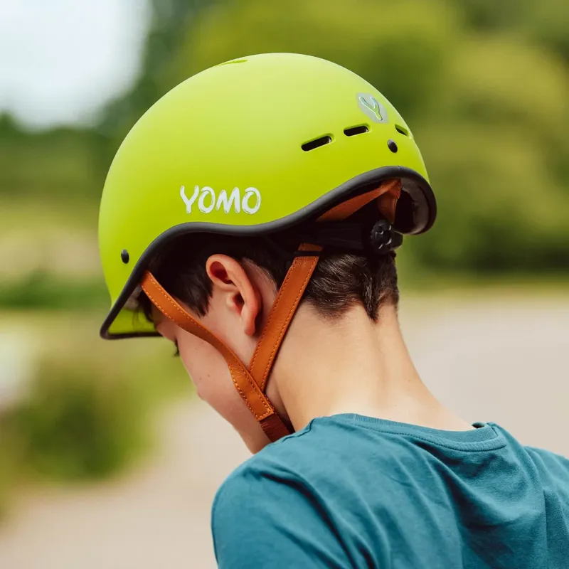 Yomo Kids Cycling Helmet in Matt Green-2