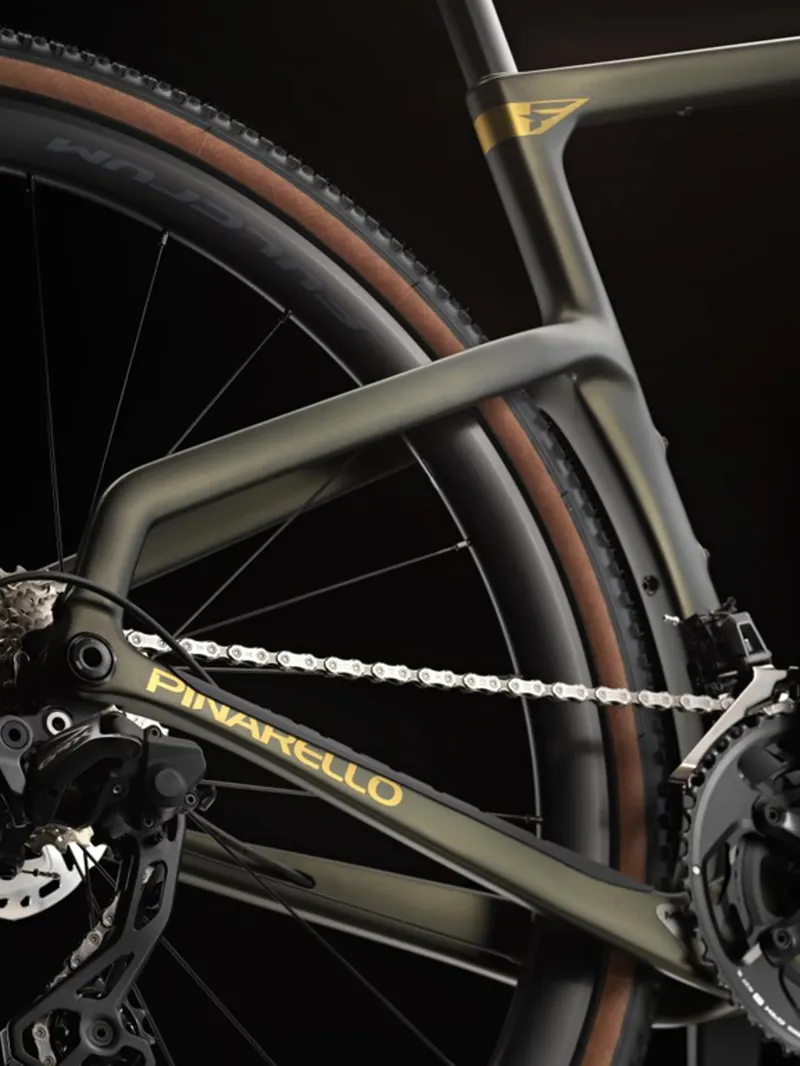 Pinarello Grevil F3 GRX820 Gravel Bike in Etna Black- 53CM-7