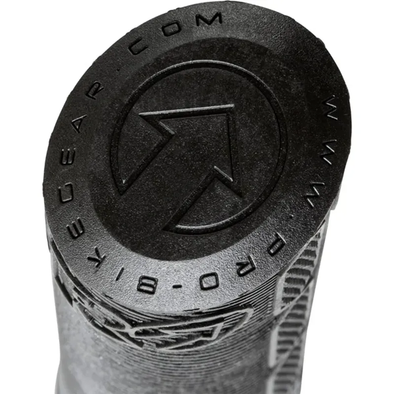 Pro Control Lock On 32mm E Grips In Black-1